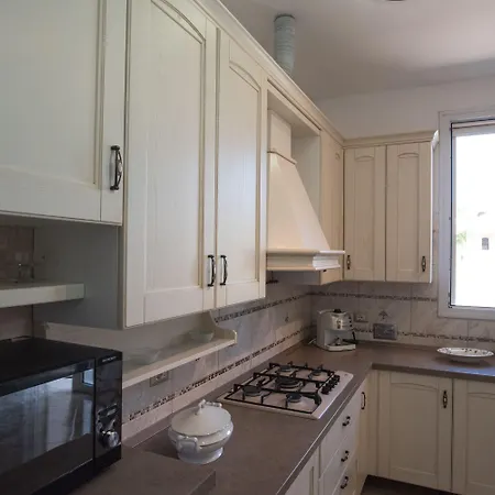 In Cristina Πανσιόν 4*