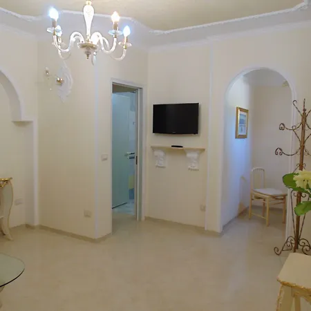 Πανσιόν In Cristina 4*